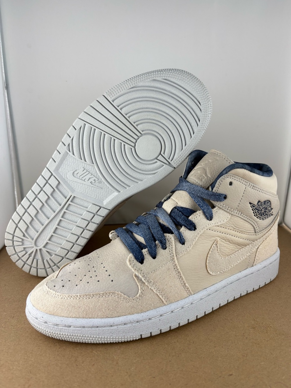 Nike Air Jordan 1 Mid SE Shoes Sanddrift Sail Navy DM9126-104 Women's Size 8